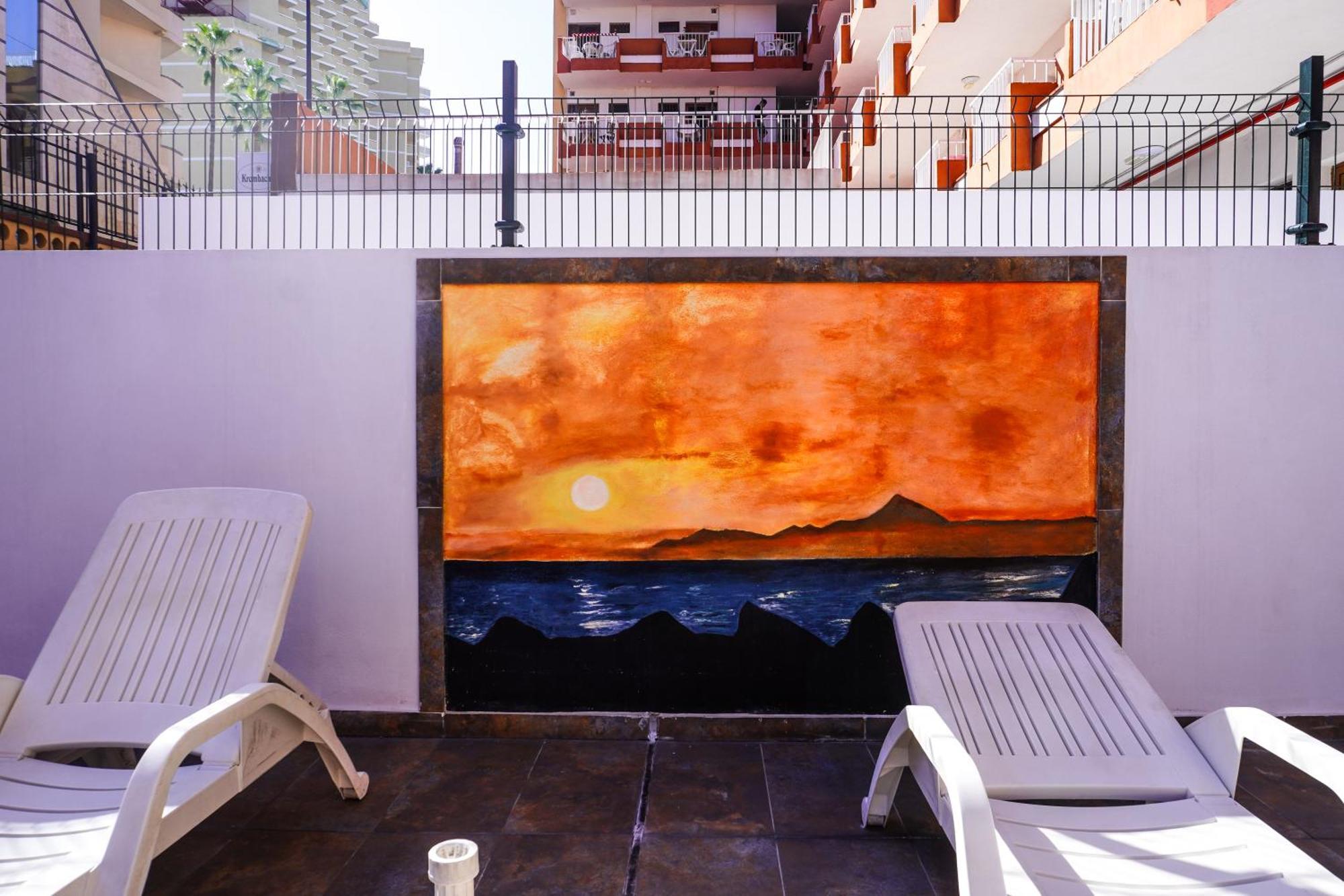 Modern Studio Close To The Beach With Pool 拉克鲁斯 外观 照片