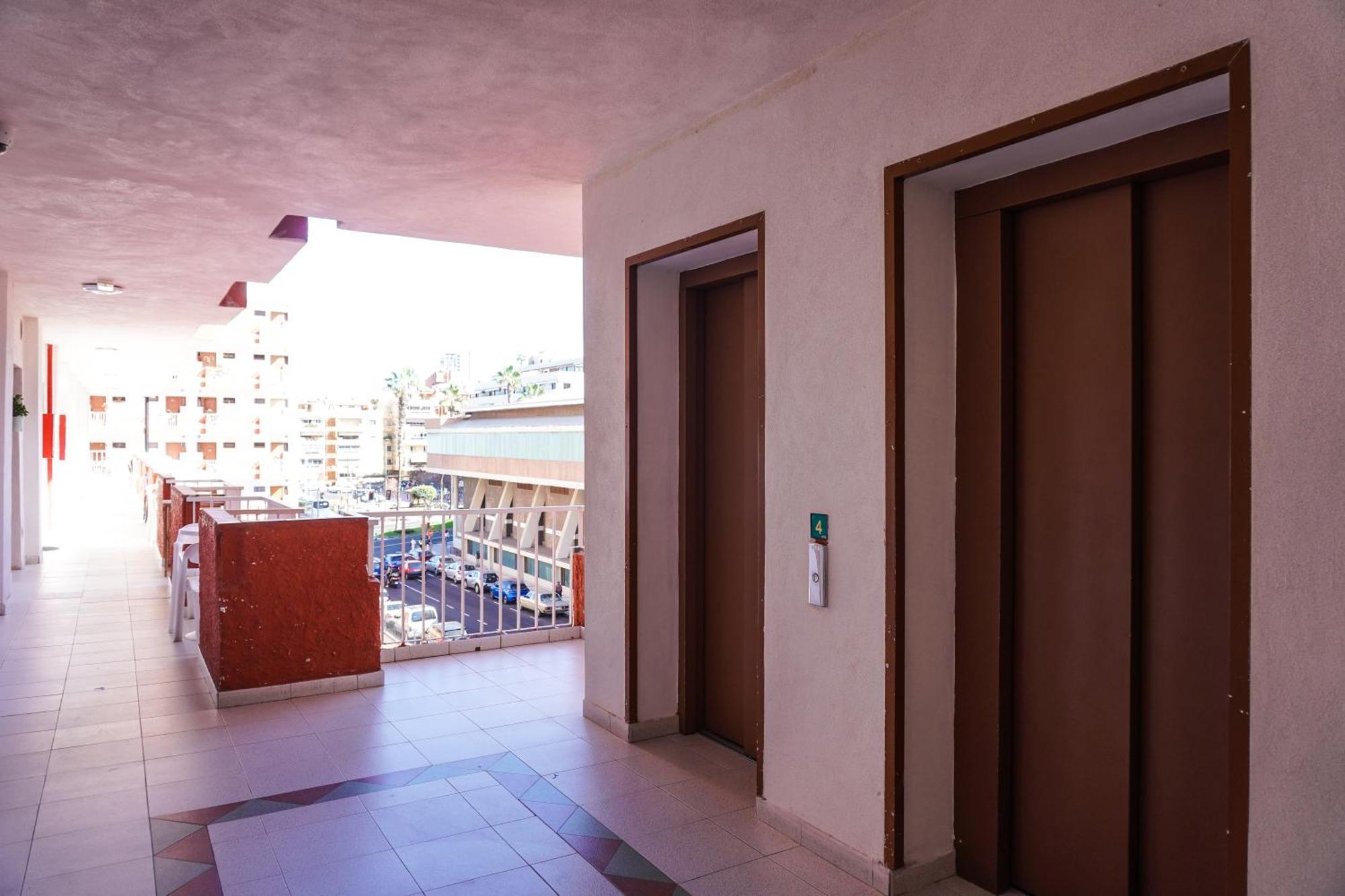 Modern Studio Close To The Beach With Pool 拉克鲁斯 外观 照片