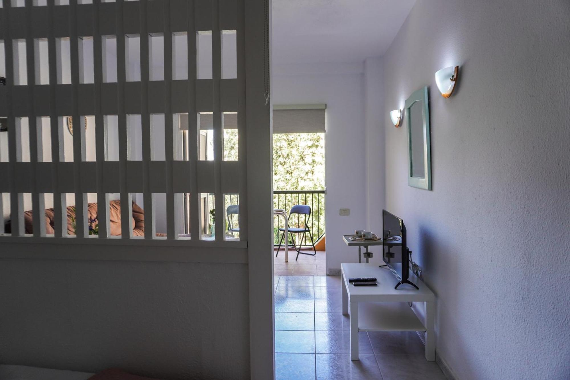 Modern Studio Close To The Beach With Pool 拉克鲁斯 外观 照片